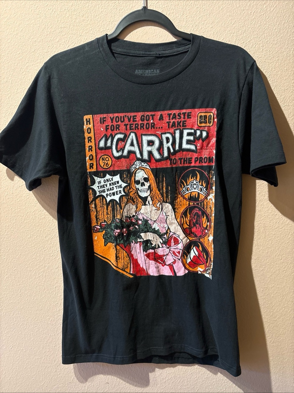 Carrie - PCH Comic Book Style Image Adult T-shirt Sz Small Horror